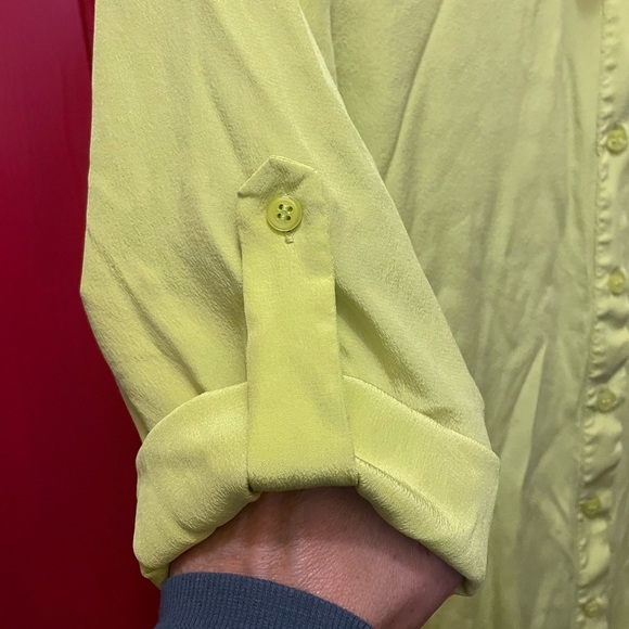 Milly 100% silk button up shirt in neon green/chartreuse - Picture 4 of 6